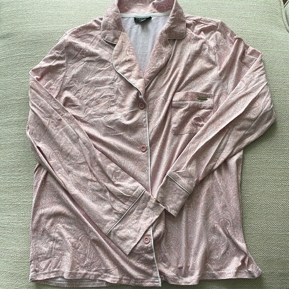 Tahari Woman’s 2-piece Pyjama Set - Picture 6 of 10